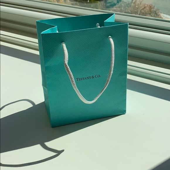 TIFFANY & CO Care Package - Picture 4 of 4